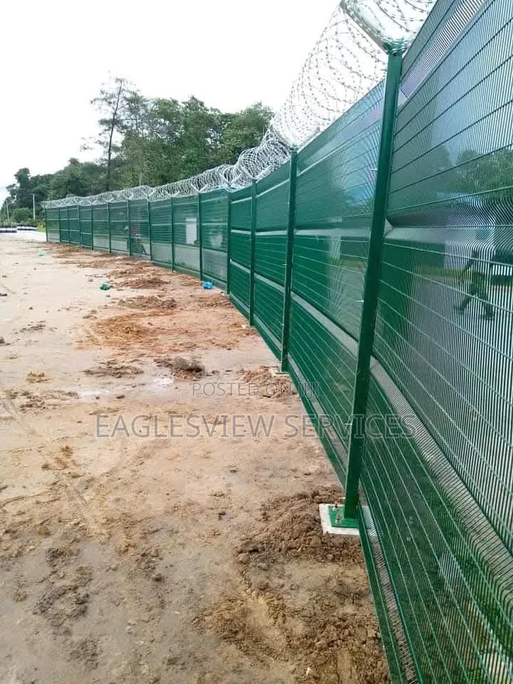 Security Mesh Fence