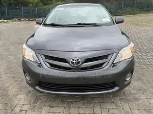 Toyota Corolla LE 4dr Sedan (1.8L 4cyl 4A) 2011 Gray