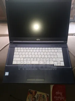 Laptop Fujitsu Lifebook A579 4GB Intel Core i3 HDD 500GB