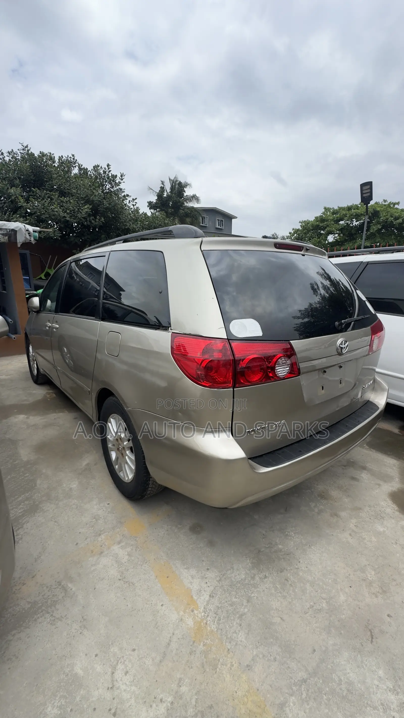 Toyota Sienna 2007 Gold