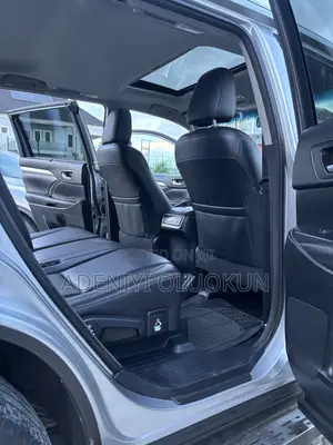 Toyota Highlander XLE V6 4x2 (3.5L 6cyl 6A) 2016 Silver