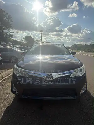 Toyota Camry SE 4dr Sedan (2.5L 4cyl 6A) 2014 Blue