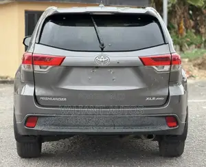 Toyota Highlander 2018 Gray