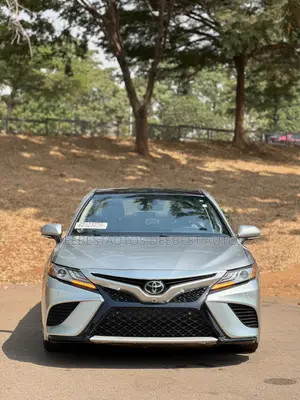 Toyota Camry XSE V6 FWD (3.5L 6cyl 8AM) 2018 Silver