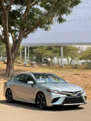 Toyota Camry XSE V6 FWD (3.5L 6cyl 8AM) 2018 Silver