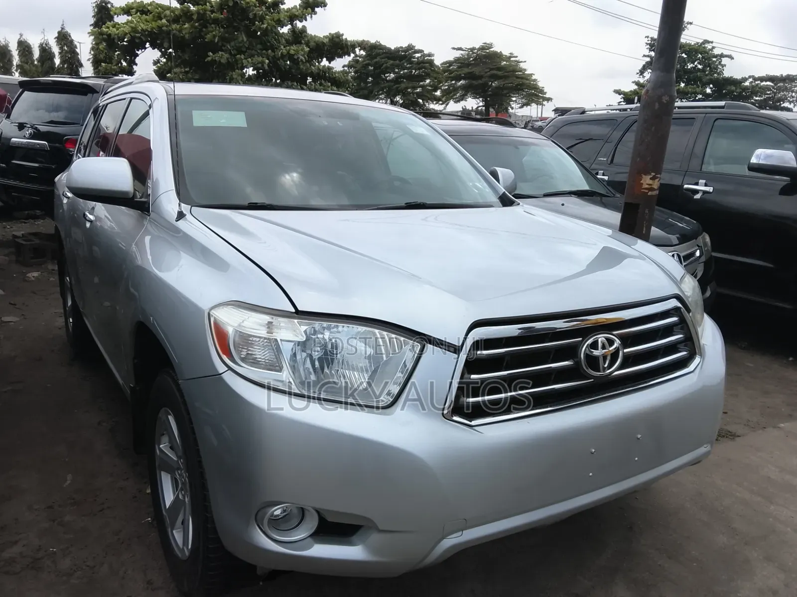 Toyota Highlander 2010 Silver