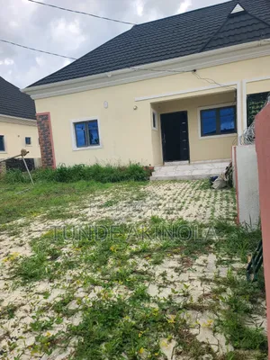 2bdrm Bungalow in Olufunmilayo Estate, Osogbo for sale