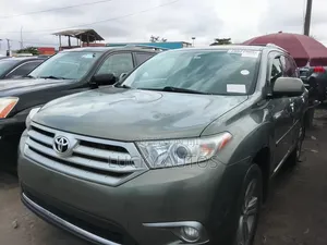 Toyota Highlander 2013 Green