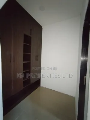 3bdrm Block of Flats in Kaura for rent