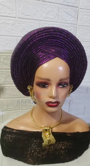 Plain Brocade Round Damask