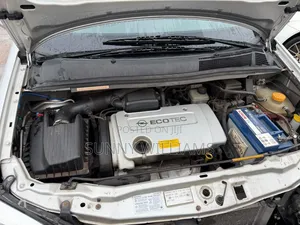 Opel Zafira 2005 Silver