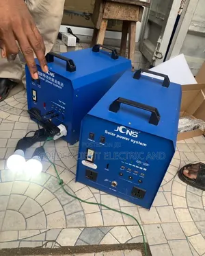 JCNS 1800W Solar Power System Portable Solar Generator.