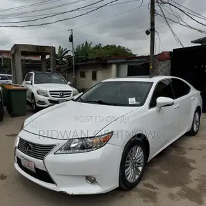 Lexus ES 350 FWD 2013 White