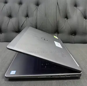 Laptop Dell Precision 7710 16GB Intel Core i7 HDD+SSD 256GB