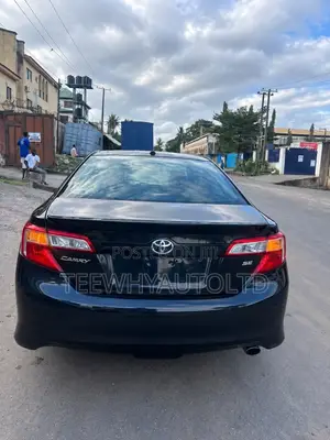 Toyota Camry SE 4dr Sedan (2.5L 4cyl 6A) 2014 Blue