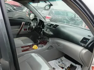 Toyota Highlander 2013 Gray
