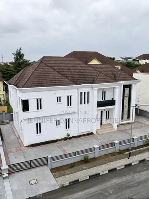 6bdrm Duplex in Sangotedo for sale