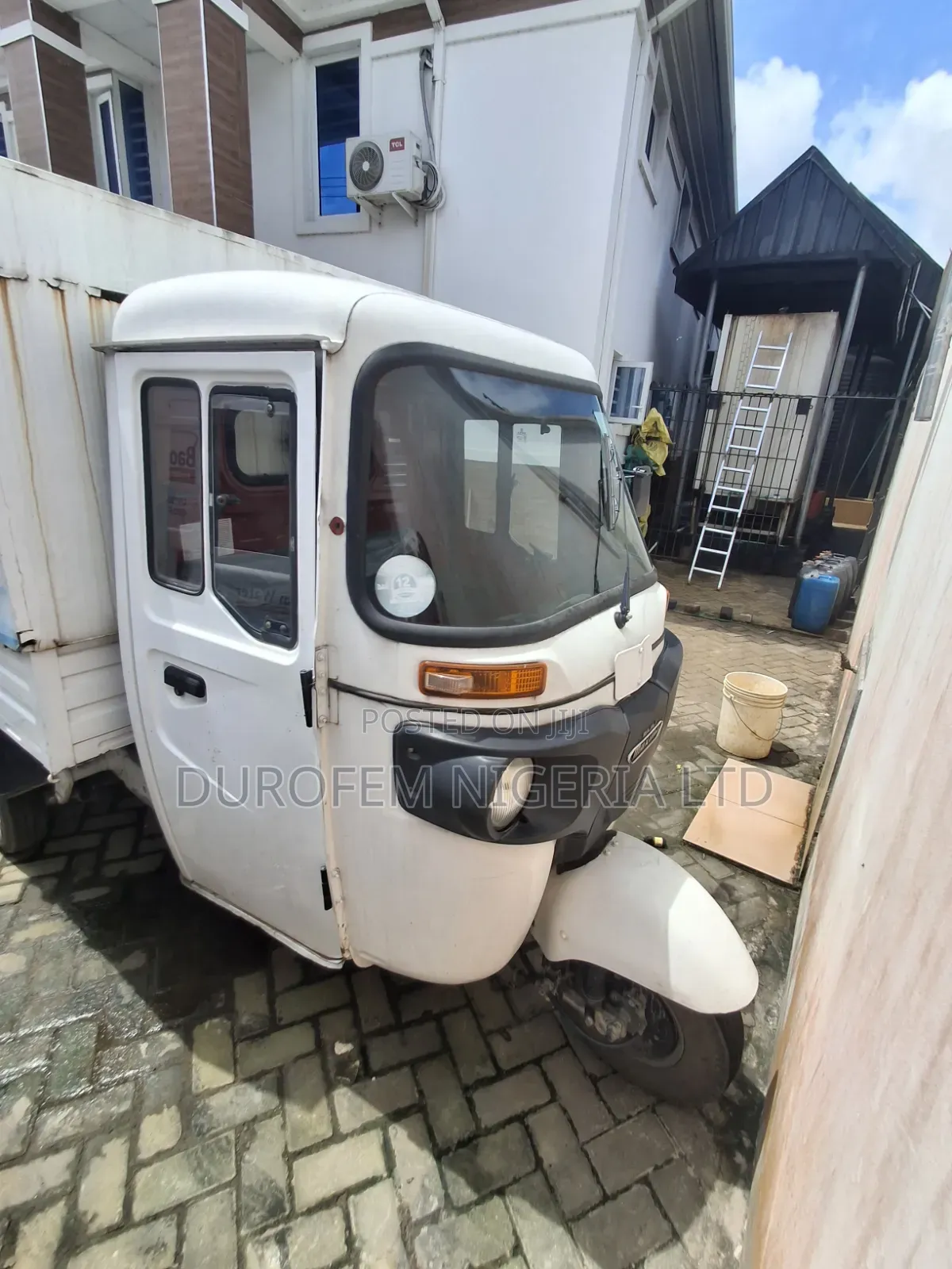 Bajaj 2010 White
