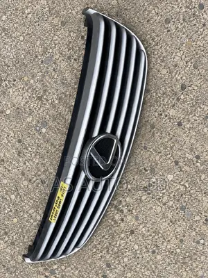 Lexus SC430 2002–2005 Upper/Front Grille