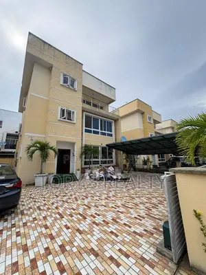 6bdrm Duplex in Jakande for rent