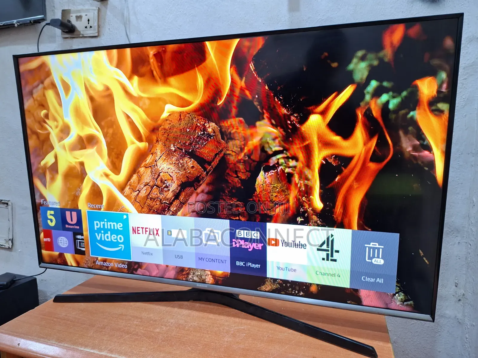 43" Samsung FullHD TizenOS Smart TV With Bluetooth