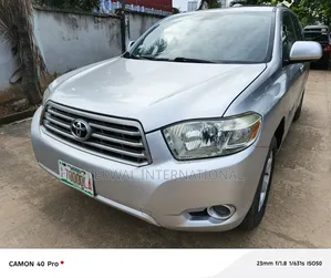 Toyota Highlander 2010 Silver