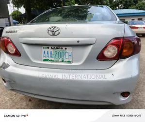 Toyota Corolla 2010 Silver