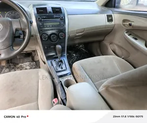 Toyota Corolla 2010 Silver