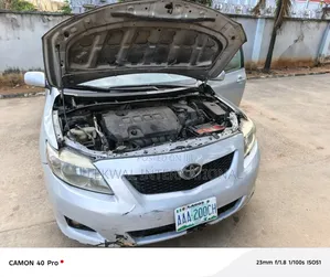 Toyota Corolla 2010 Silver