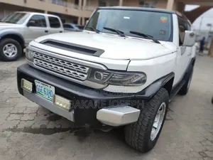 Toyota FJ Cruiser Base 4x2 2007 White