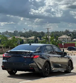 Toyota Camry 2025