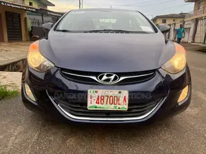 Hyundai Elantra GLS Sedan FWD (1.8L 4cyl 6A) 2013 Blue