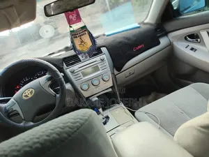 Toyota Camry LE 4dr Sedan (2.5L 4cyl 6AM) 2010 Gray