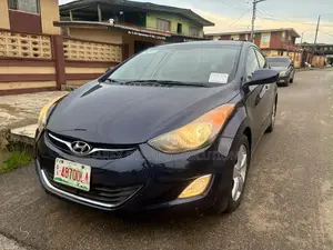 Hyundai Elantra GLS Sedan FWD (1.8L 4cyl 6A) 2013 Blue