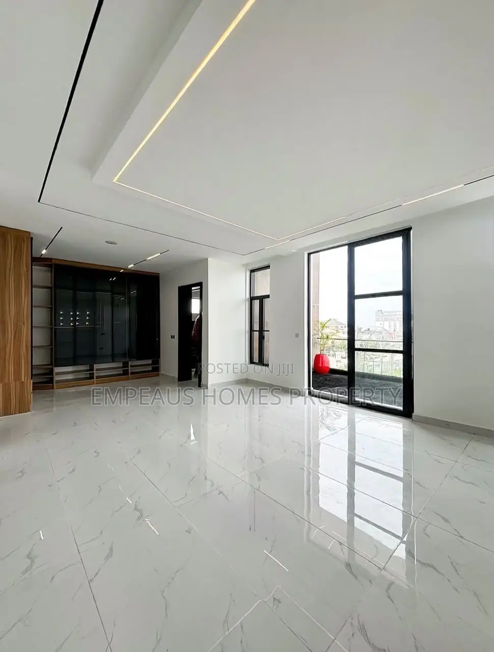 5 Bedroom Fully Detached Duplexe