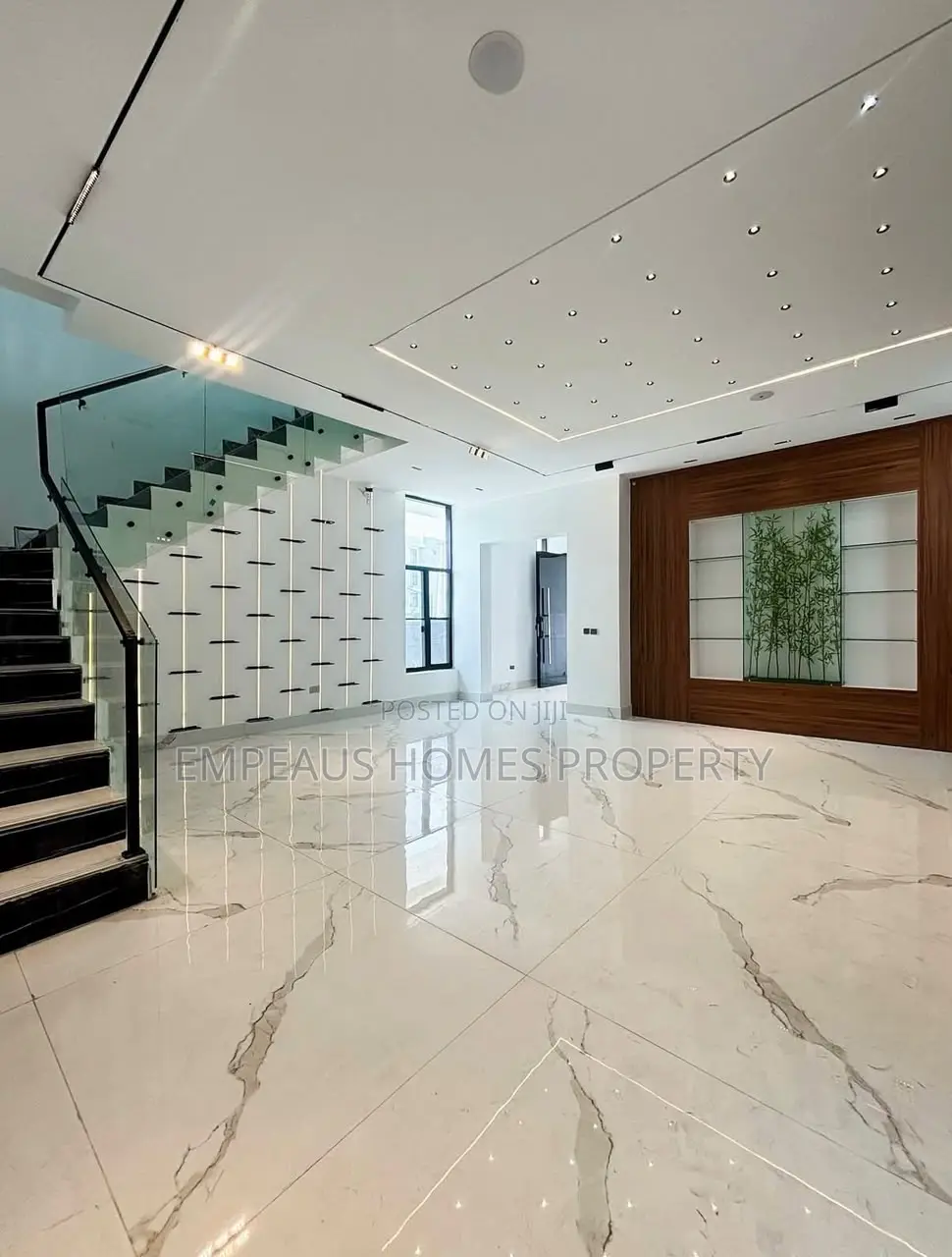 5 Bedroom Fully Detached Duplexe