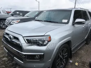Toyota 4-Runner 2015 Silver