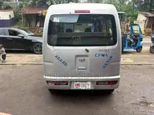 Daihatsu Hijet 2012 Silver
