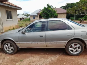 Toyota Camry 2002 Gray