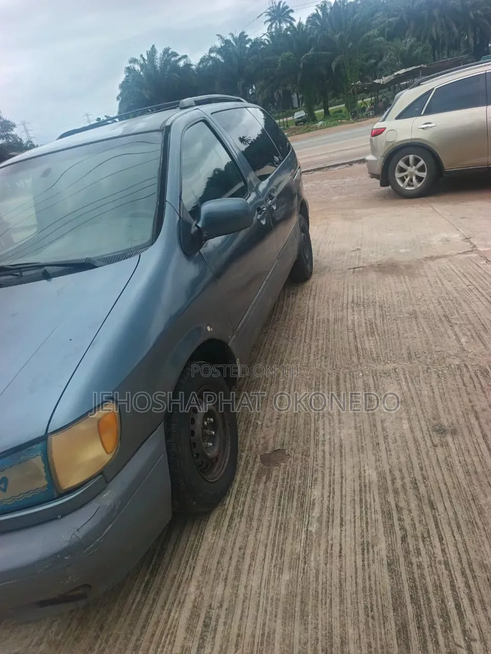 Toyota Sienna LE 2002 Blue