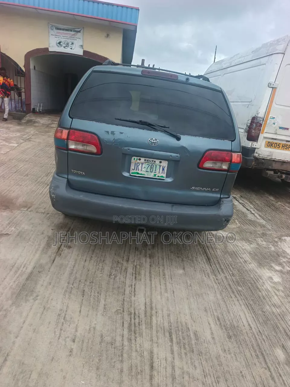 Toyota Sienna LE 2002 Blue