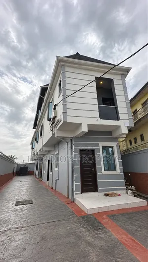 1bdrm Block of Flats in Ilaje, Bariga / Shomolu for rent