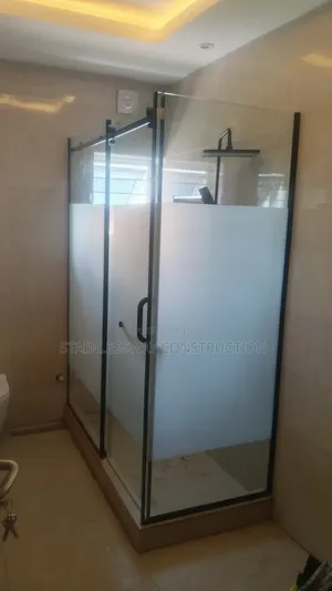 P and P Shower Cubicle Glass