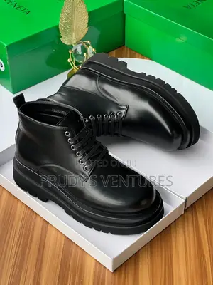 Bottega Veneta Men’s Original Quality Leather