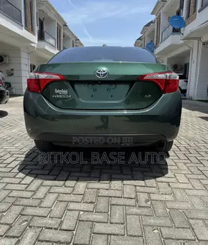 Toyota Corolla LE Eco Plus 4dr Sedan (1.8L 4cyl CVT) 2015 Green