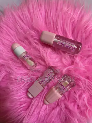 Debbyluxegloss. Where We Sells Lipglosses in Different Shades