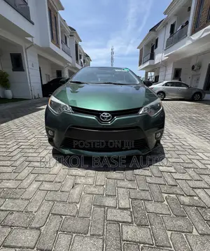 Toyota Corolla LE Eco Plus 4dr Sedan (1.8L 4cyl CVT) 2015 Green
