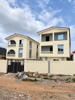 3bdrm Block of Flats in Okunola, Egbeda / Egbeda for sale