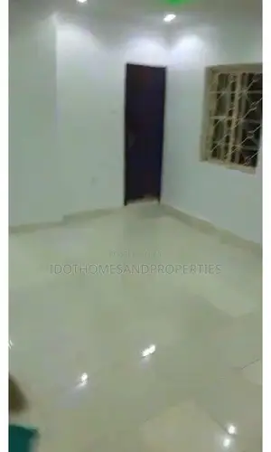 Mini Flat in Mende for rent