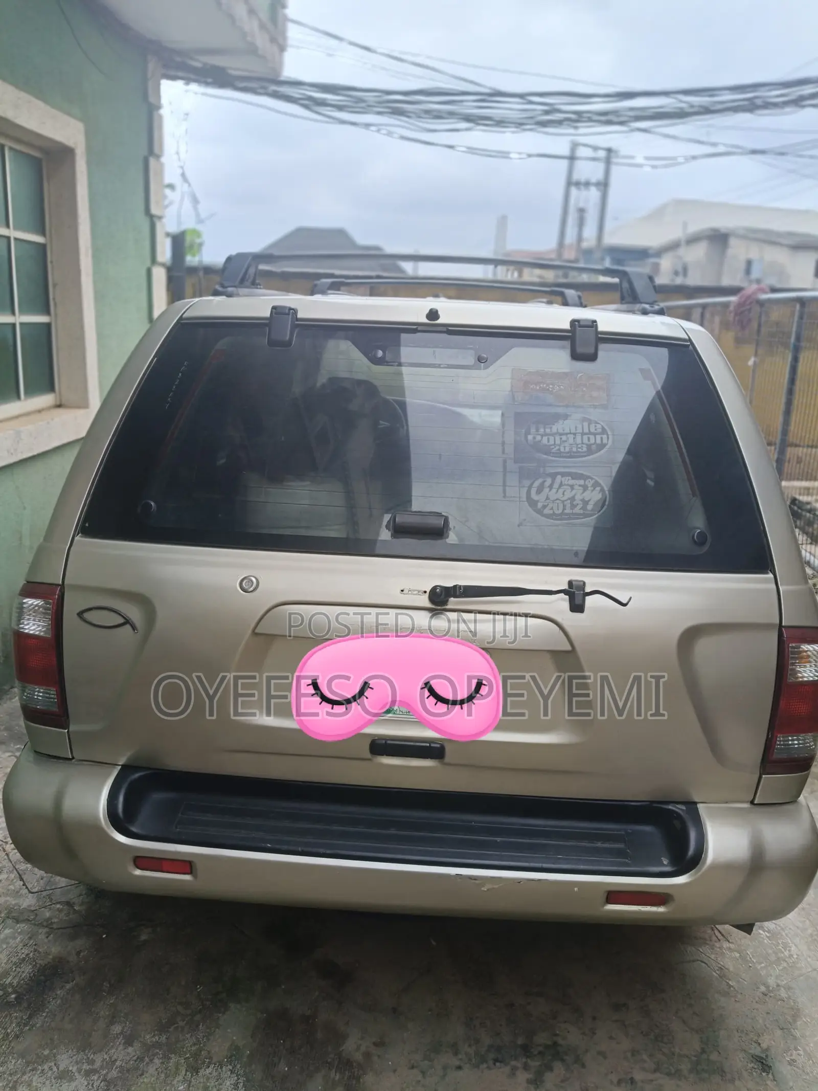 Nissan Pathfinder 2004 Gold